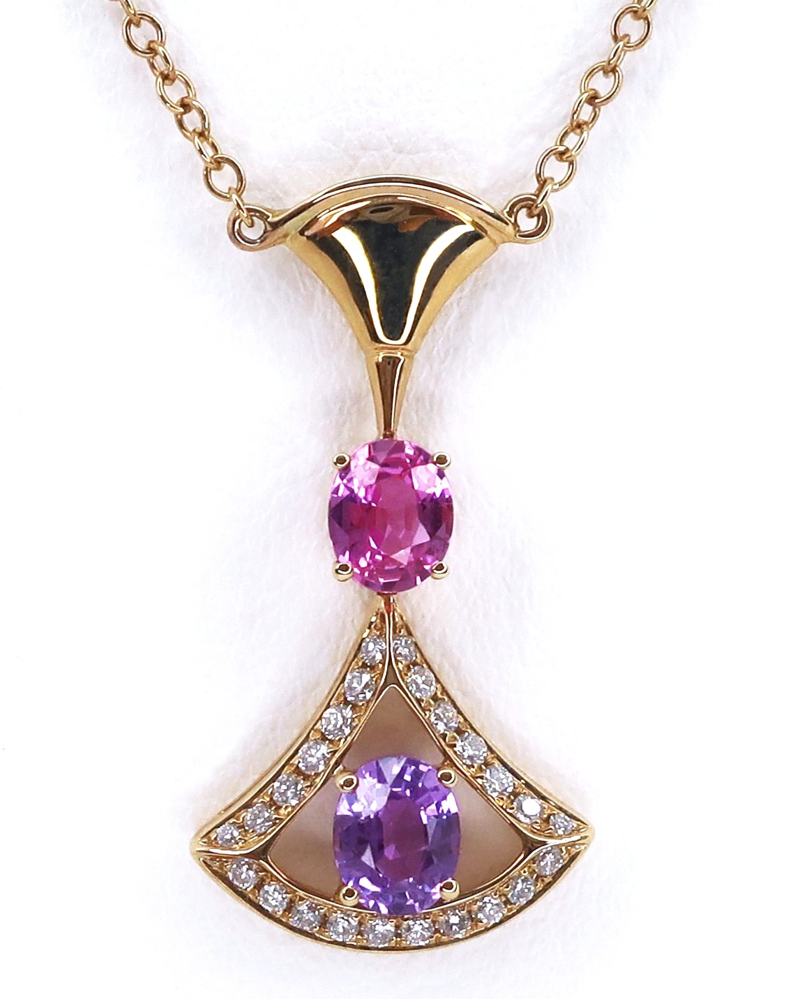 ピンクとパープル、2色のサファイアの優美なペンダント